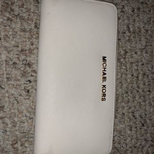 Michael Kors Wallet.